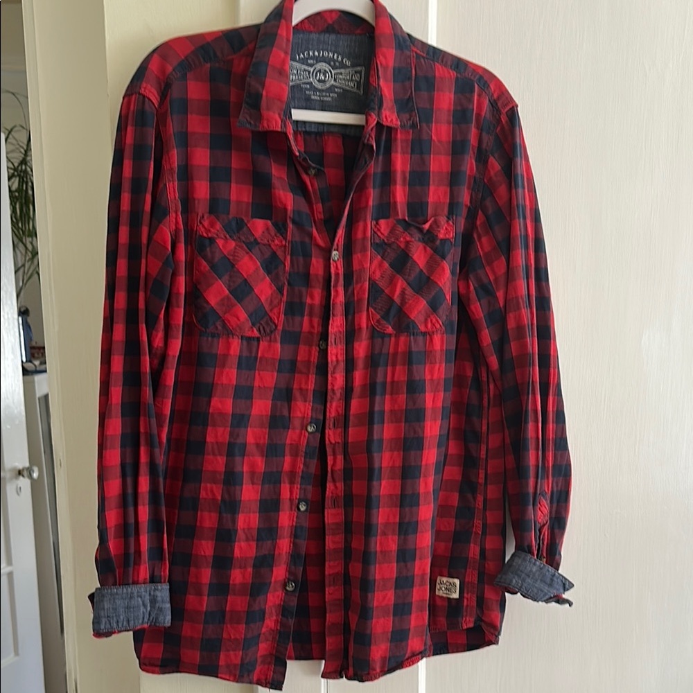 Jack & Jones buffalo plaid button up 100% cotton fits like women’s large